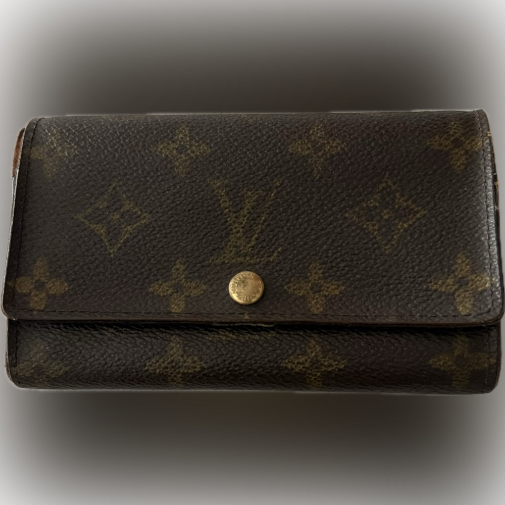 Louis Vuitton Sarah Wallet – Monogram Canvas